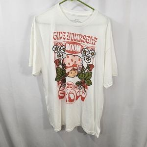 Strawberry Shortcake graphic tee size large